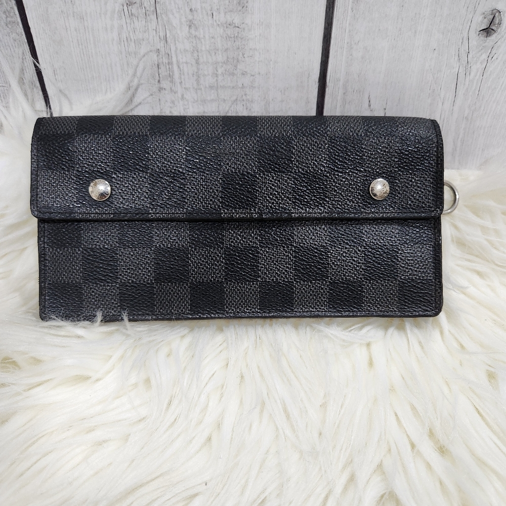 Louis Vuitton Men's Long Wallet